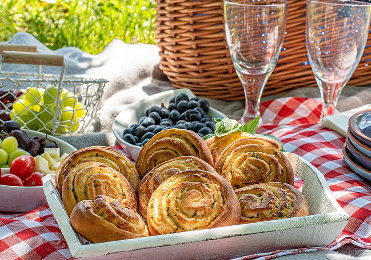 Kräuterbutter-Käse-Schnecken - Küchenmomente